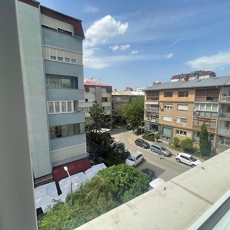 Shesh Hostel Pristina Exteriör bild
